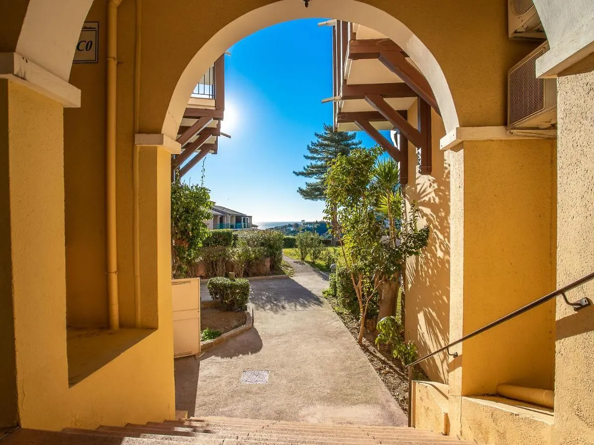 Apartment Village Cap Esterel - Le Village-52 By Interhome Saint-Raphaël