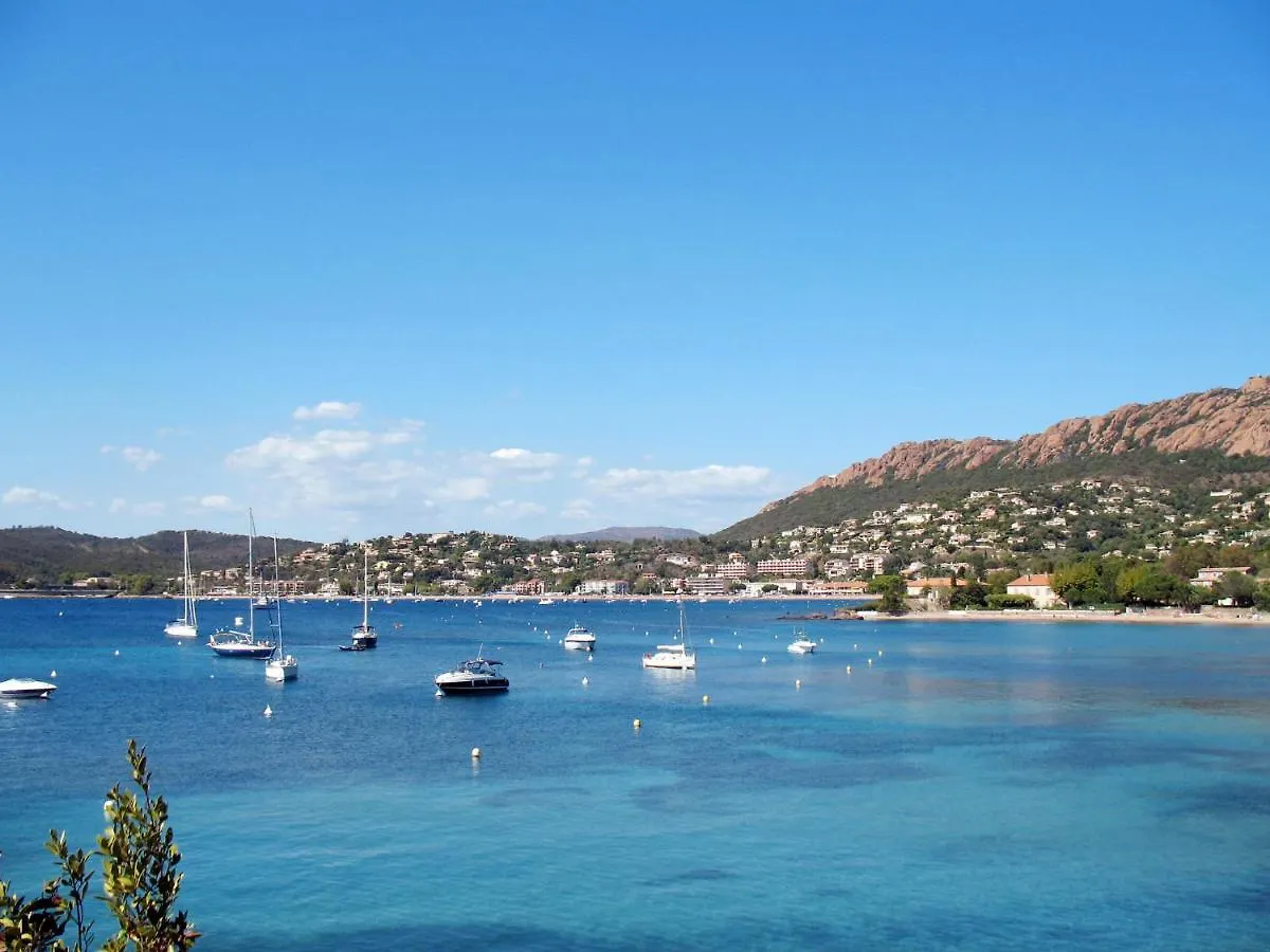 Apartment Village Cap Esterel - Le Village-52 By Interhome Saint-Raphaël