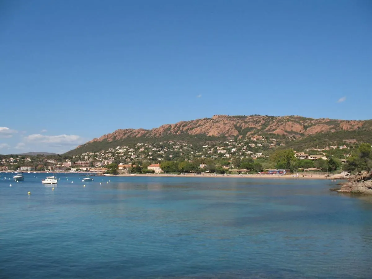 Apartment Village Cap Esterel - Le Village-52 By Interhome Saint-Raphaël