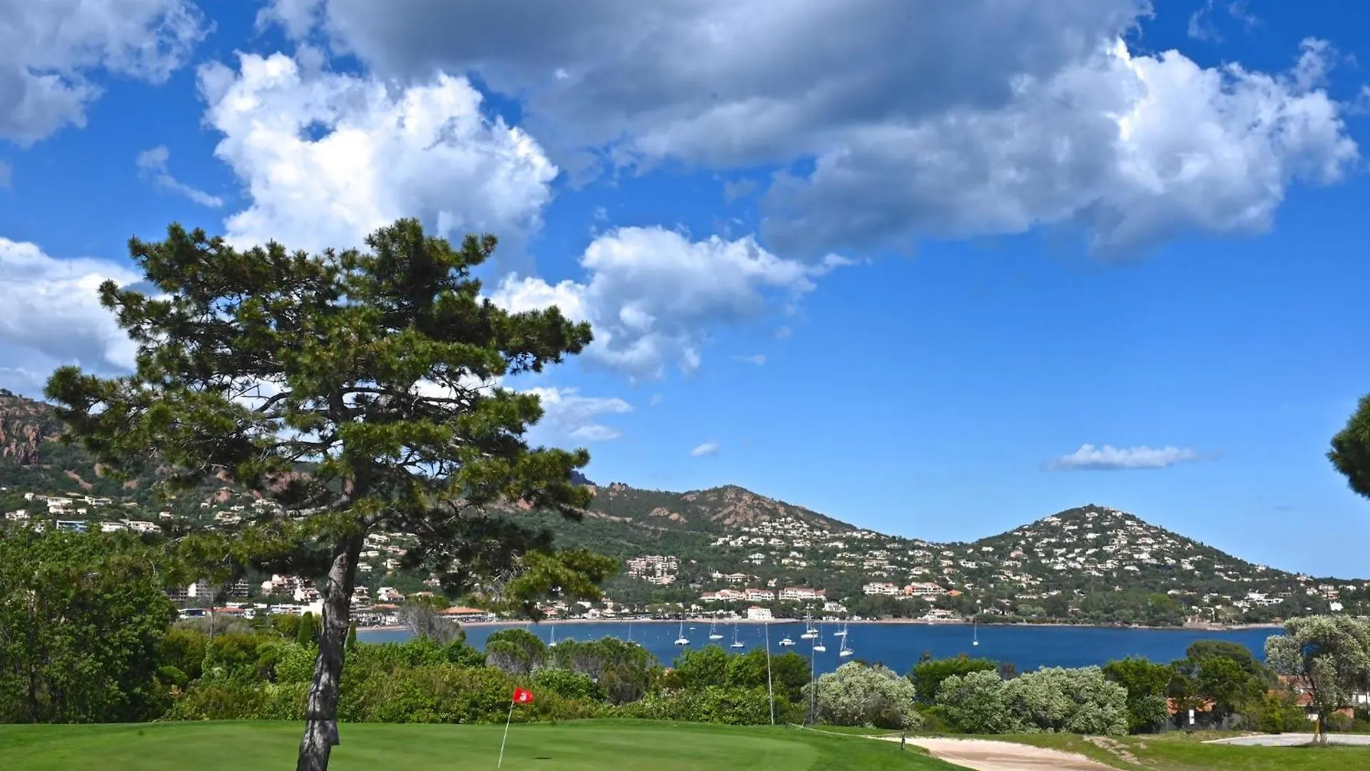 Apartment Village Cap Esterel - Le Village-52 By Interhome Saint-Raphaël