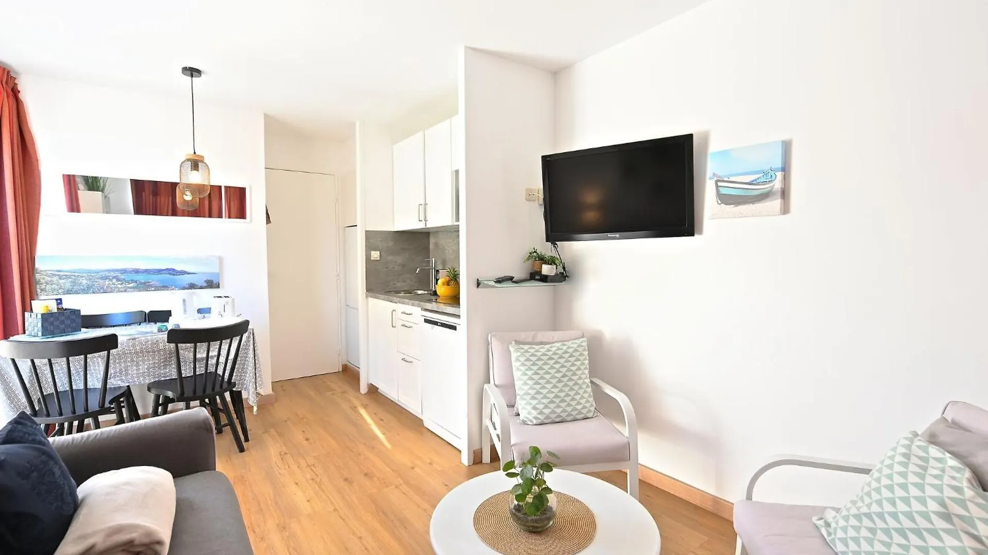 Apartment Village Cap Esterel - Le Village-52 By Interhome Saint-Raphaël
